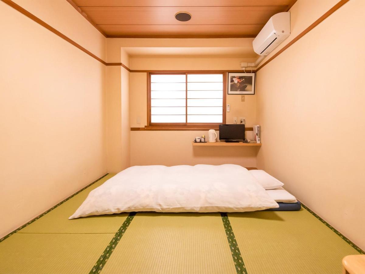 Sakura Ryokan Asakusa Iriya طوكيو المظهر الخارجي الصورة