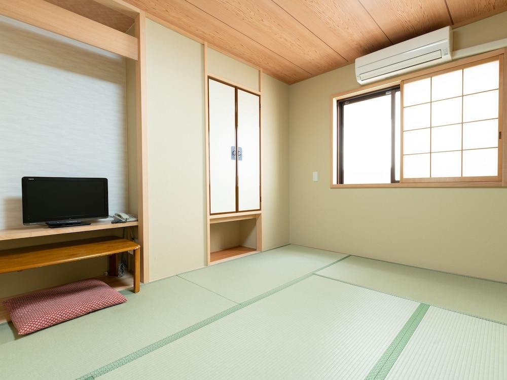 Sakura Ryokan Asakusa Iriya طوكيو المظهر الخارجي الصورة