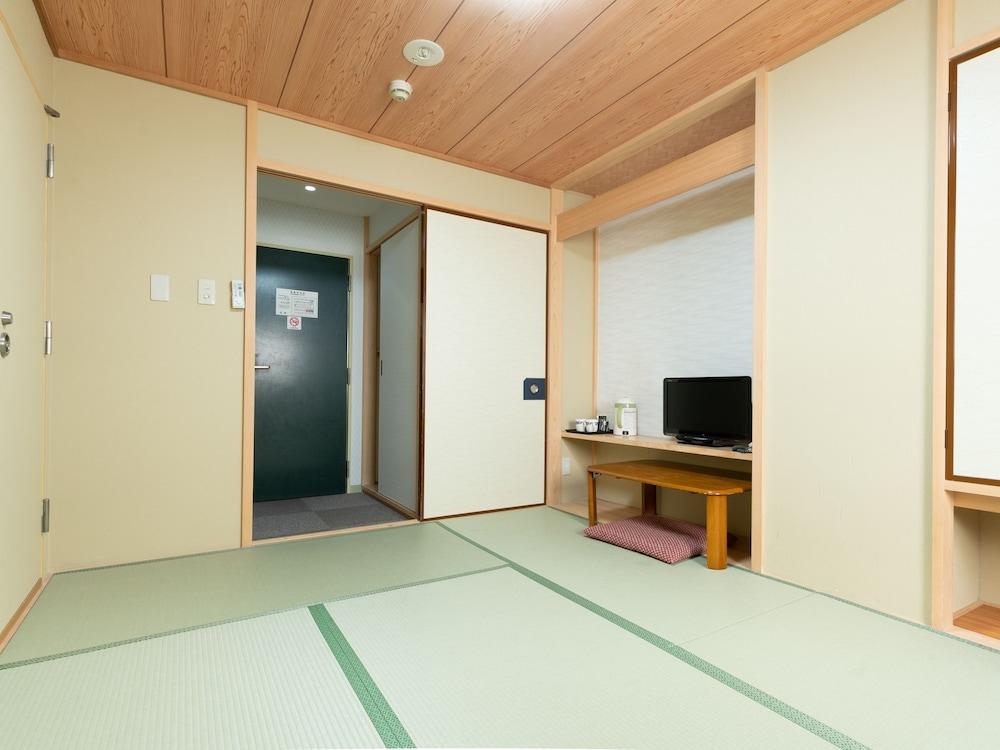Sakura Ryokan Asakusa Iriya طوكيو المظهر الخارجي الصورة